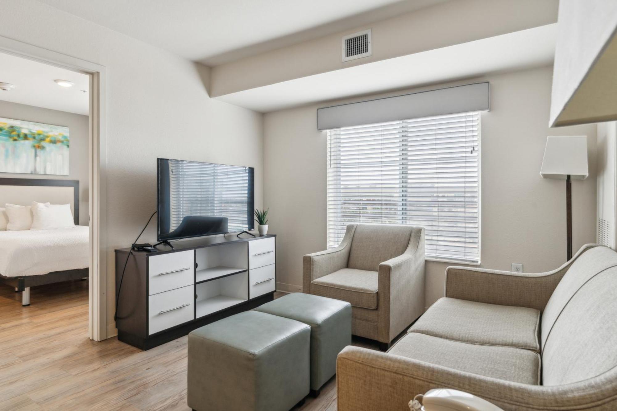 Simplicity At The Rim 1404 I Comfy 2 Bed 2 Bath Apartment San Antonio