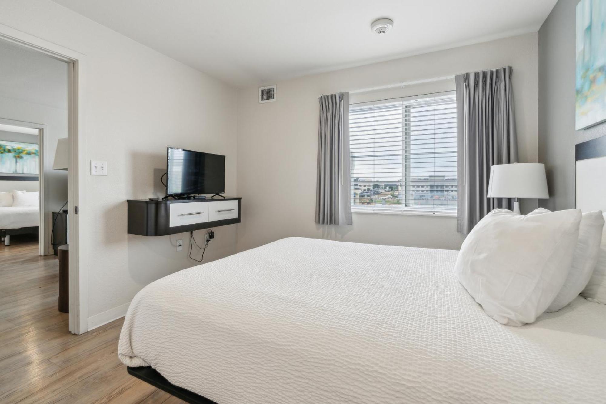 Simplicity At The Rim 1404 I Comfy 2 Bed 2 Bath * San Antonio