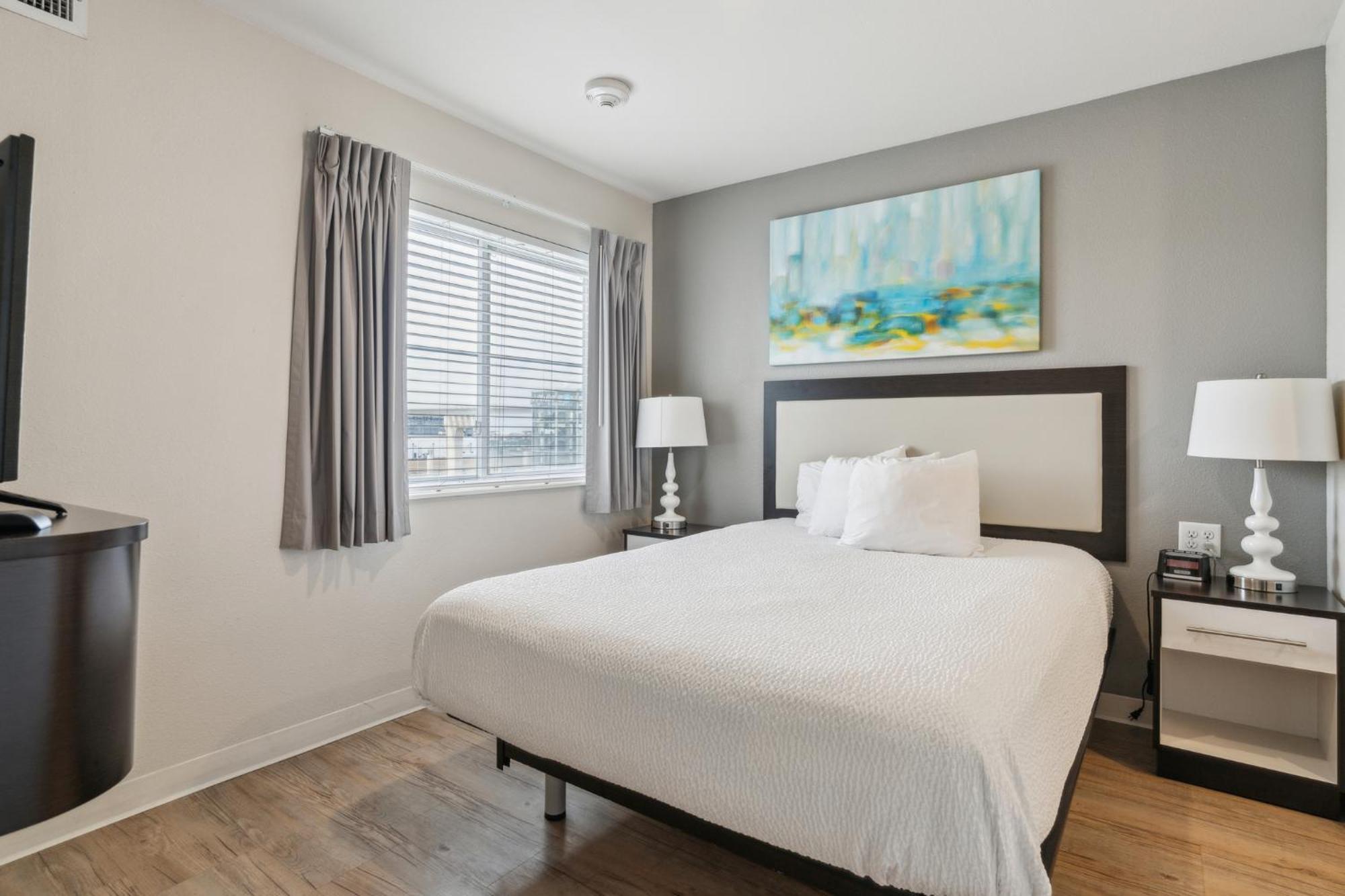 Simplicity At The Rim 1404 I Comfy 2 Bed 2 Bath Apartment San Antonio
